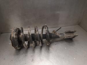 Used Front shock absorber rod, left Hyundai Santa Fe II (CM) 2.2 CRDi 16V 4x4 Price on request offered by Bongers Auto-Onderdelen Zeeland