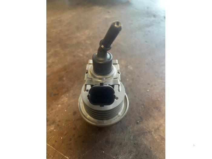 Adblue Injector from a Land Rover Range Rover Sport (LW) 3.0 TDV6 2016