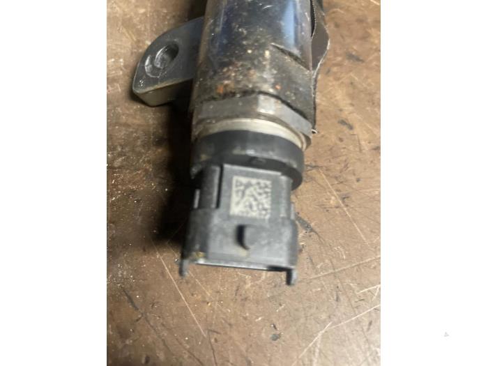 Fuel injector nozzle from a Land Rover Range Rover Sport (LW) 3.0 TDV6 2016