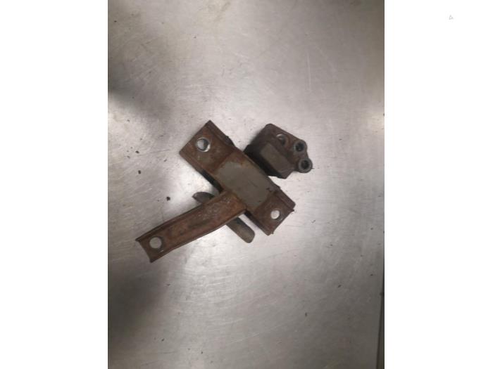 Gearbox mount from a Hyundai i10 (F5) 1.1i 12V 2011