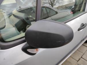 Gebrauchte Außenspiegel links Renault Modus/Grand Modus (JP) 1.2 16V Preis auf Anfrage angeboten von Bongers Auto-Onderdelen Zeeland
