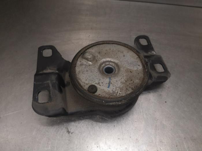 Gearbox mount from a Volvo V50 (MW) 2.0 D3 20V 2010