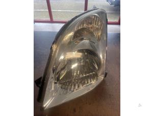 Używane Reflektor lewy Suzuki Swift (ZA/ZC/ZD1/2/3/9) 1.3 VVT 16V Cena na żądanie oferowane przez Bongers Auto-Onderdelen Zeeland