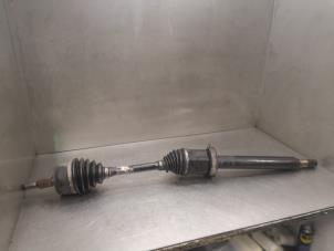 Used Front drive shaft, right Volkswagen Multivan T5 (7E/7HC/7HF/7HM) 2.0 BiTDI DRF 4Motion Price on request offered by Bongers Auto-Onderdelen Zeeland
