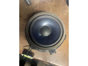 Used Speaker Ford Focus 3 1.6 Ti-VCT 16V 125 Price on request offered by Bongers Auto-Onderdelen Zeeland