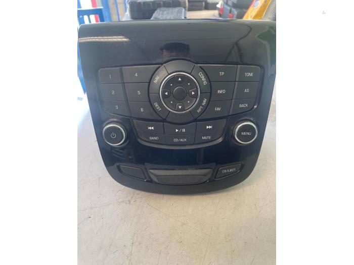 Używane Panel obslugi radia Chevrolet Orlando (YYM/YYW) 1.8 16V VVT Cena na żądanie oferowane przez Bongers Auto-Onderdelen Zeeland