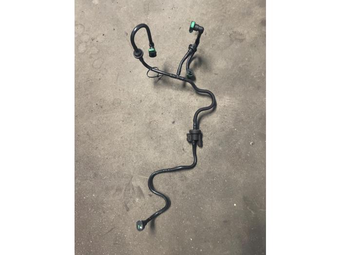 Lines (miscellaneous) from a Ford Focus 3 Wagon 1.0 Ti-VCT EcoBoost 12V 125 2018