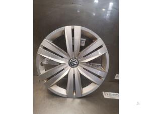 Used Wheel cover set Volkswagen Polo VI (AW1) 2.0 GTI Turbo 16V Price on request offered by Bongers Auto-Onderdelen Zeeland