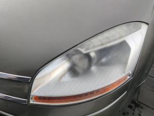 Used Headlight, left Citroen C4 Grand Picasso (UA) 2.0 16V Autom. Price on request offered by Bongers Auto-Onderdelen Zeeland