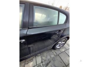Używane Drzwi lewe tylne wersja 4-drzwiowa BMW 1-Serie Cena na żądanie oferowane przez Bongers Auto-Onderdelen Zeeland