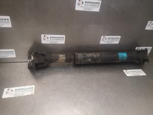 Used Front drive shaft, left Kia Sorento I (JC) 2.5 CRDi 16V VGT Price on request offered by Bongers Auto-Onderdelen Zeeland