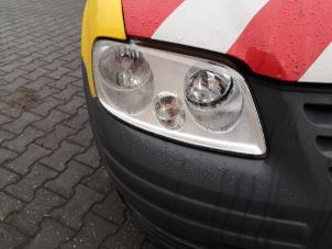Gebrauchte Scheinwerfer rechts Volkswagen Caddy III (2KA,2KH,2CA,2CH) 2.0 SDI Preis auf Anfrage angeboten von Bongers Auto-Onderdelen Zeeland