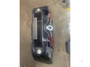 Used Front bumper Renault Clio IV (5R) 0.9 Energy TCE 90 12V Price on request offered by Bongers Auto-Onderdelen Zeeland