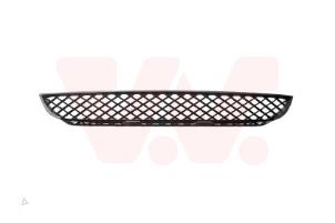 New Bumper grille Mercedes Sprinter 3,5t (906.13/906.23) 313 CDI 16V Price on request offered by Bongers Auto-Onderdelen Zeeland
