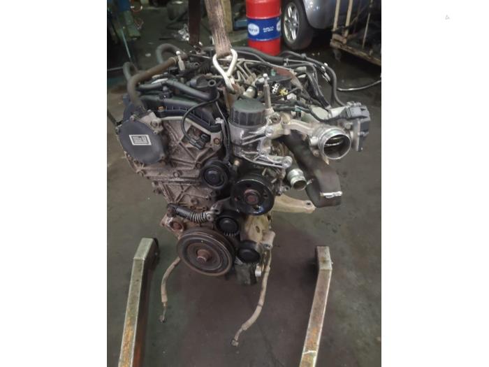 Engine from a SsangYong Rodius  2015