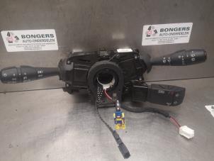 Used Steering column stalk Renault Clio IV (5R) 0.9 Energy TCE 90 12V Price on request offered by Bongers Auto-Onderdelen Zeeland