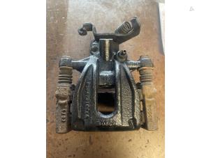Used Rear brake calliper, right Ford Mondeo III 2.0 16V Price on request offered by Bongers Auto-Onderdelen Zeeland