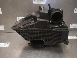 Used Air box Renault Clio IV (5R) 0.9 Energy TCE 90 12V Price on request offered by Bongers Auto-Onderdelen Zeeland