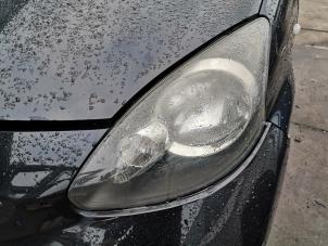 Used Headlight, left Toyota Aygo (B10) 1.0 12V VVT-i Price on request offered by Bongers Auto-Onderdelen Zeeland