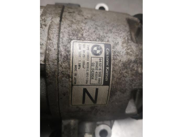 Air conditioning pump from a BMW 3 serie (E46/4) 318i 16V 2004