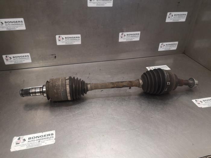 Gebrauchte Antriebswelle links vorne Mercedes ML II (164/4JG) 3.0 ML-280 CDI 4-Matic V6 24V Preis auf Anfrage angeboten von Bongers Auto-Onderdelen Zeeland