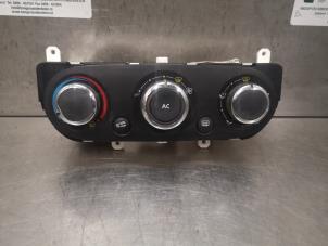 Used Heater control panel Renault Clio IV (5R) 1.5 Energy dCi 90 FAP Price on request offered by Bongers Auto-Onderdelen Zeeland