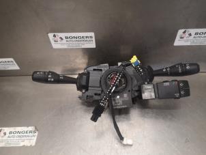 Used Steering column stalk Renault Clio IV (5R) 1.5 Energy dCi 90 FAP Price on request offered by Bongers Auto-Onderdelen Zeeland