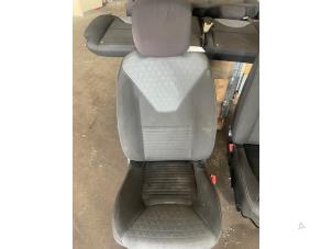 Used Set of upholstery (complete) Renault Clio IV (5R) 1.5 Energy dCi 90 FAP Price on request offered by Bongers Auto-Onderdelen Zeeland