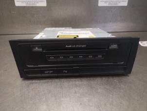 Used CD player Audi A5 (8T3) 3.2 FSI V6 24V Quattro Price on request offered by Bongers Auto-Onderdelen Zeeland