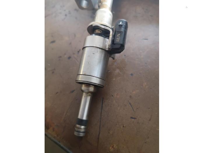 Injecteur (injection essence) d'un Ford Focus 3 Wagon 1.0 Ti-VCT EcoBoost 12V 125 2014