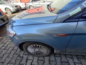 Used Front wing, left Ford Mondeo IV Wagon 2.0 TDCi 140 16V Price on request offered by Bongers Auto-Onderdelen Zeeland