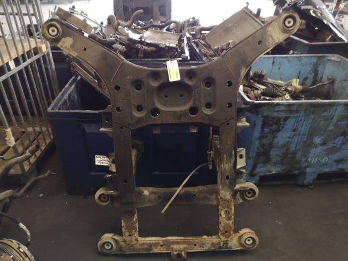 Used Subframe Ssang Yong Rodius 2.0 e-200 Xdi 16V 4WD Price on request offered by Bongers Auto-Onderdelen Zeeland