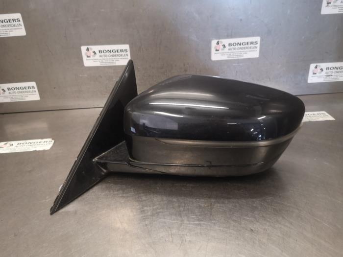 Wing mirror, left from a BMW 5 serie (G30) 540d xDrive 24V Mild Hybrid 2021