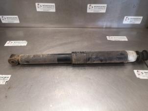 Used Rear shock absorber, right Renault Clio IV (5R) 1.2 16V Price on request offered by Bongers Auto-Onderdelen Zeeland