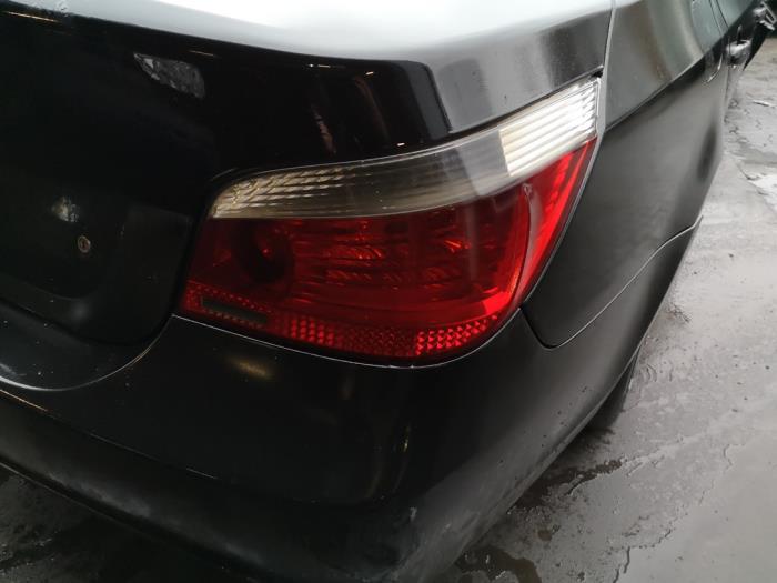 Rücklicht rechts van een BMW 5 serie (E60) 525d 24V 2006