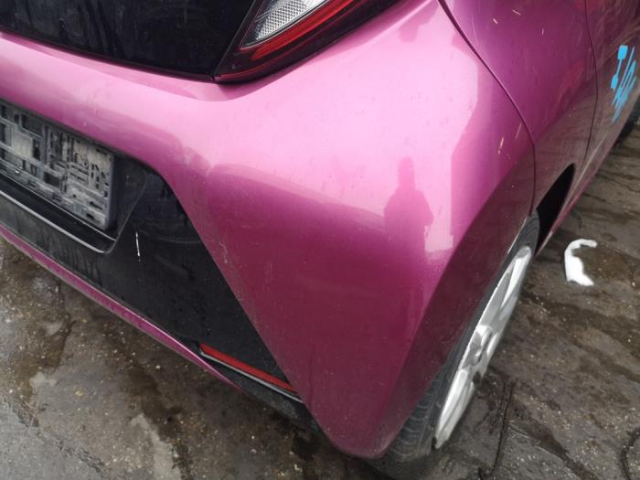Zderzak tylny z Toyota Aygo (B40) 1.0 12V VVT-i 2016