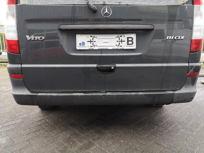 Pare choc arrière d'un Mercedes-Benz Vito (639.6) 2.2 111 CDI 16V 2006