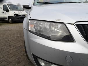 Used Headlight, right Skoda Octavia (5EAA) 1.6 TDI GreenTec 16V Price on request offered by Bongers Auto-Onderdelen Zeeland