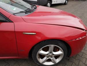 Używane Blotnik prawy przód Alfa Romeo 159 (939AX) 1.9 JTDm 16V Cena na żądanie oferowane przez Bongers Auto-Onderdelen Zeeland