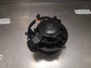 Used Heating and ventilation fan motor BMW 1 serie (F21) 116i 1.5 TwinPower 12V Price on request offered by Bongers Auto-Onderdelen Zeeland