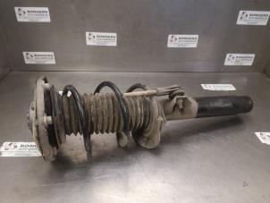 Used Front shock absorber rod, right BMW 1 serie (F21) 116i 1.5 TwinPower 12V Price on request offered by Bongers Auto-Onderdelen Zeeland