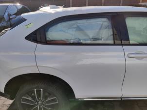Używane Drzwi prawe tylne wersja 4-drzwiowa Honda HR-V (RV) 1.5 e:HEV Cena na żądanie oferowane przez Bongers Auto-Onderdelen Zeeland