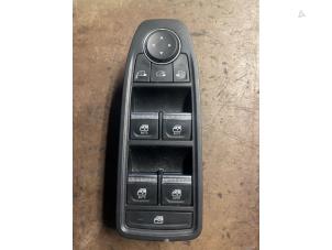 Used Electric window switch Renault Clio V (RJAB) 1.0 TCe 100 12V Price on request offered by Bongers Auto-Onderdelen Zeeland
