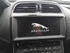 Jaguar XE 2.0 200 Turbo 16V Pantalla de navegación