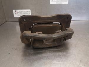 Used Rear brake calliper, left Ssang Yong Rodius Price on request offered by Bongers Auto-Onderdelen Zeeland