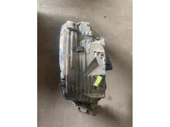Używane Nadkole Nissan Pathfinder (R51) Cena na żądanie oferowane przez Bongers Auto-Onderdelen Zeeland