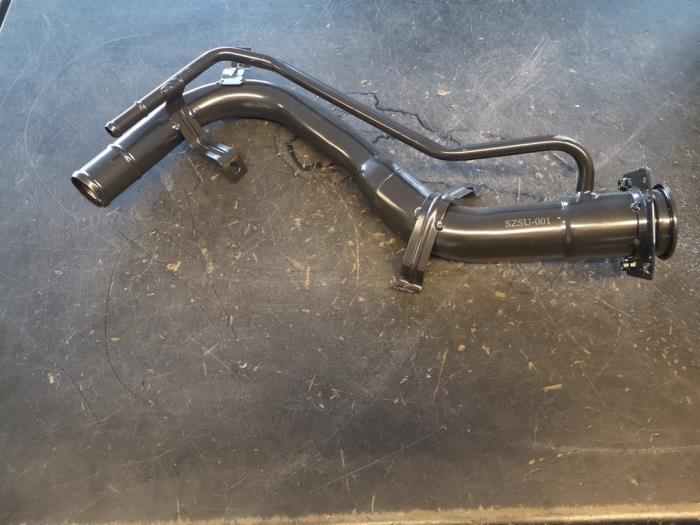 Fuel tank filler pipe from a Opel Agila (A) 1.2 16V 2002