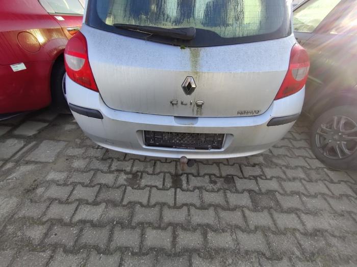 Zderzak tylny z Renault Clio III (BR/CR) 1.4 16V 2006