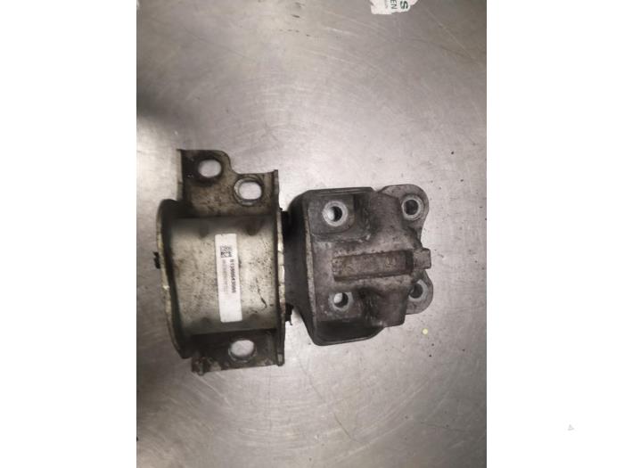 Used Engine mount Citroen Jumper (U9) 2.0 Blue HDi 160 Price on request offered by Bongers Auto-Onderdelen Zeeland