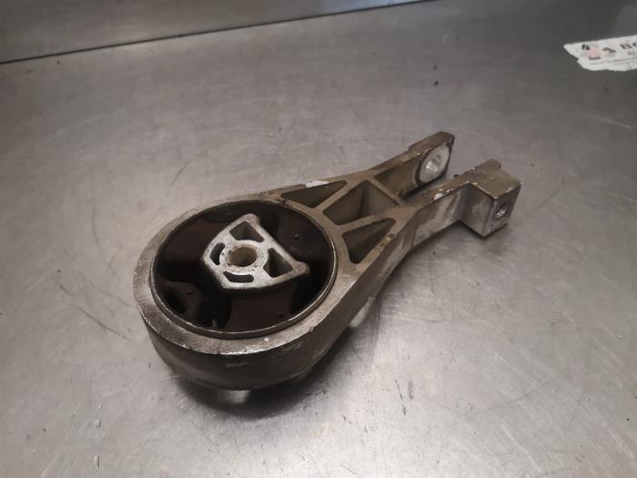 Used Engine mount Citroen Jumper (U9) 2.0 Blue HDi 160 Price on request offered by Bongers Auto-Onderdelen Zeeland